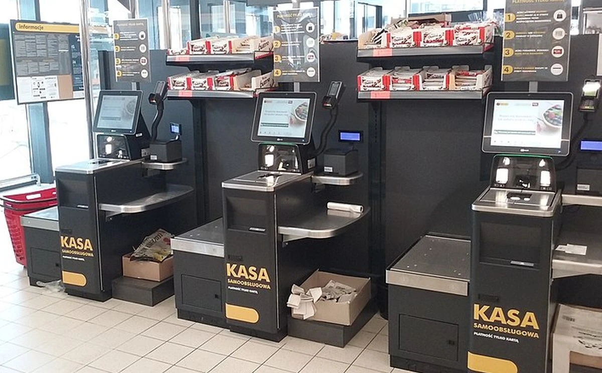 Polacy masowo oszukują na kasach samoobsługowych. To bardzo proste