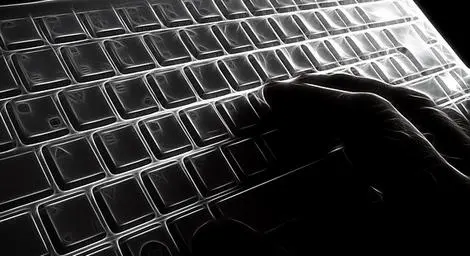 22-latek udostępniał strumieniowo materiały telewizyjne. Grozi mu do 3 lat pozbawienia wolności