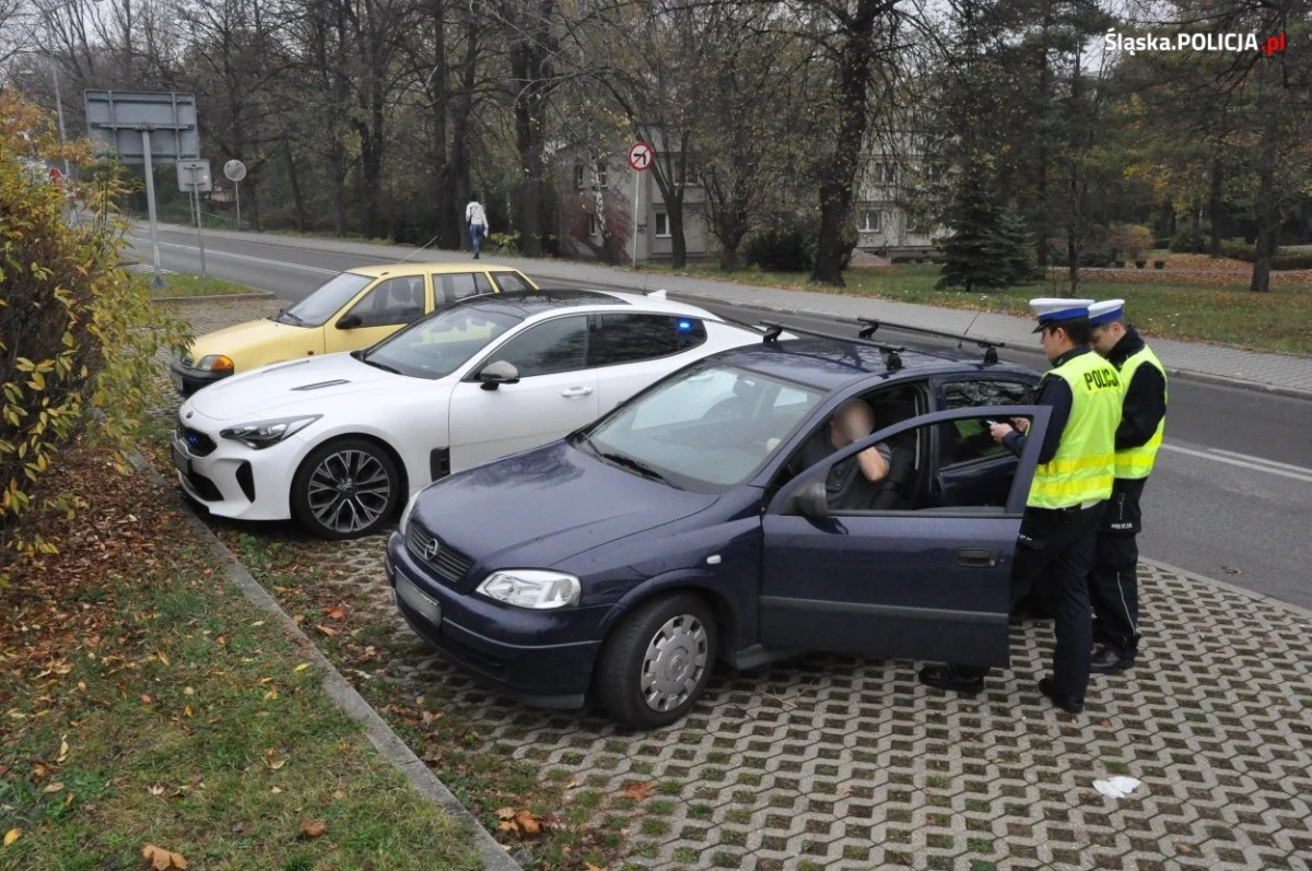 Policyjna KIA Stinger