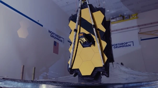 Zobacz jak wygląda otwarte lustro Teleskopu Jamesa Webba (wideo)