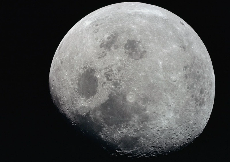 Naukowcy z NASA chcą zamienić krater na Księżycu w radioteleskop