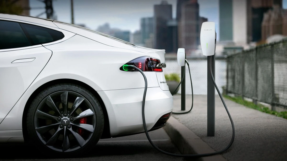 Ładowanie samochodów elektrycznych staje się droższe od tankowania benzyniaków