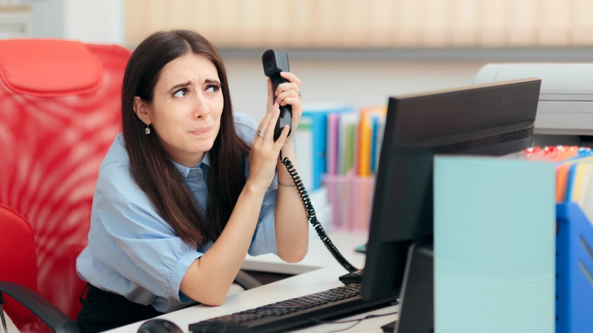 Wstydzisz się rozmawiać przez telefon? Szkolenia istnieją i kosztują majątek