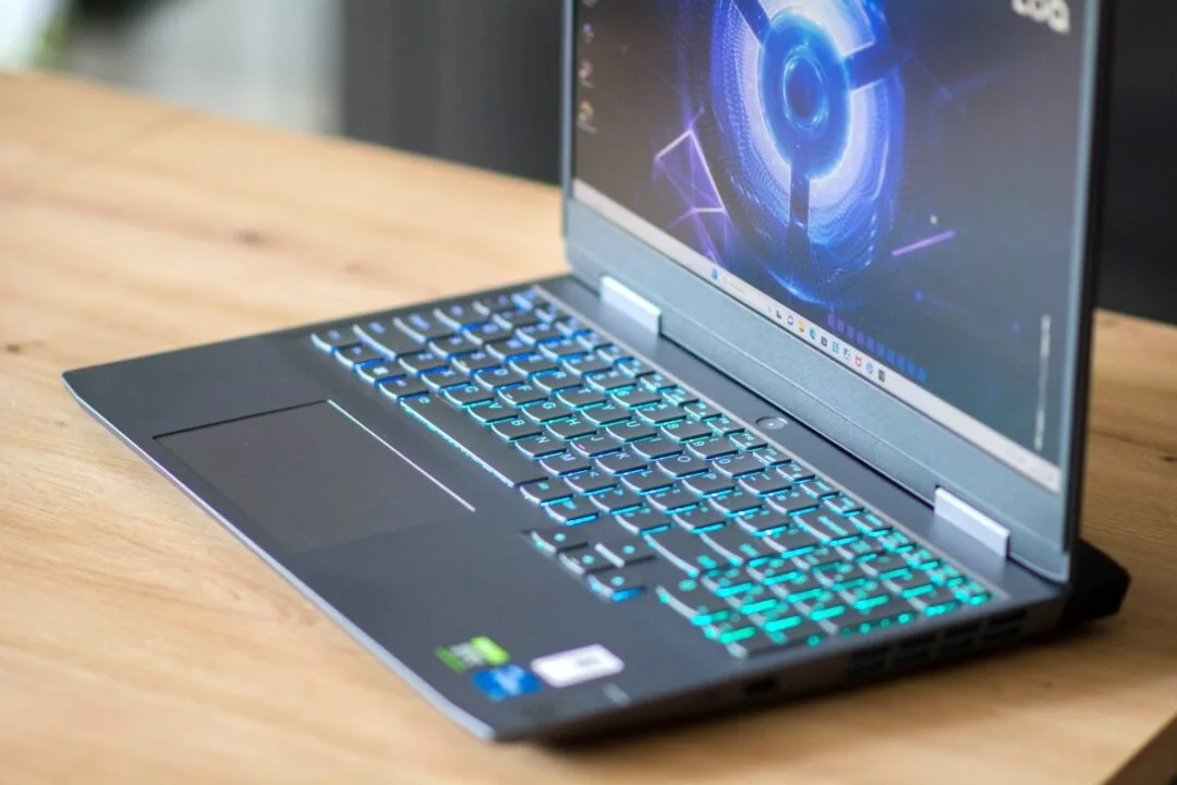 laptop dla ucznia lenovo loq 15