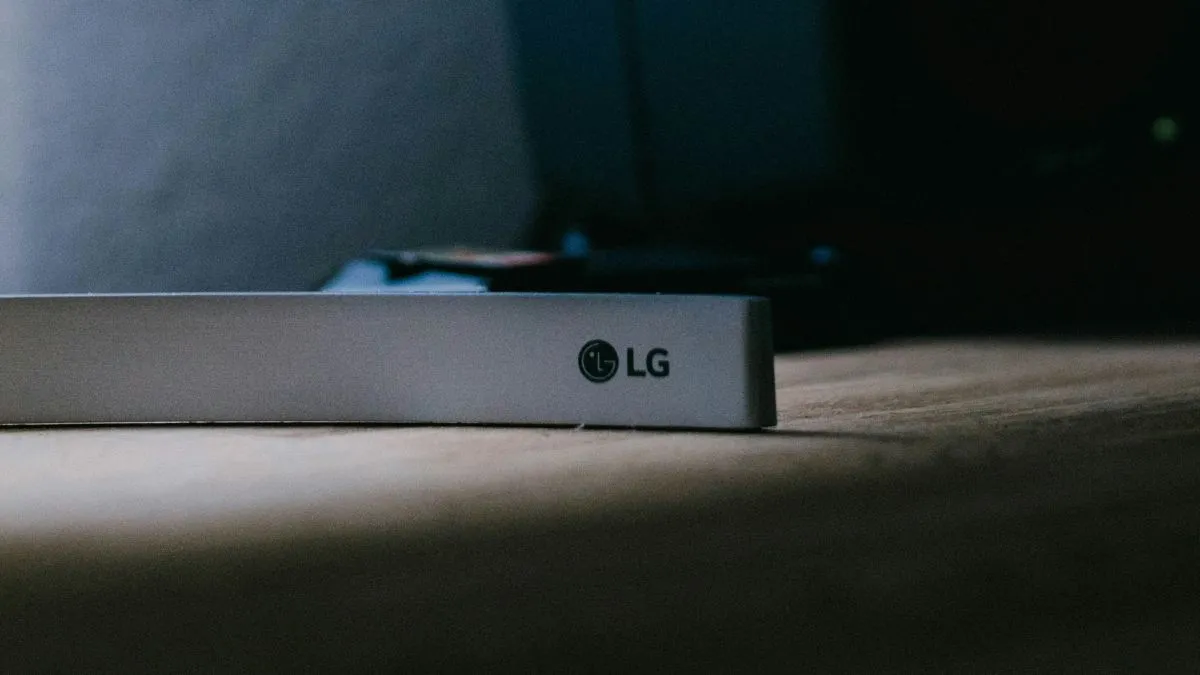 LG usuwa reklamy McAfee. Pojawiały się po podłączeniu monitora