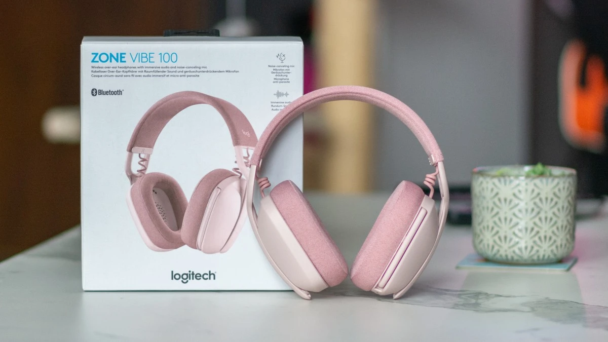 Logitech Zone Vibe 100 – recenzja. Lekkie i wygodne słuchawki do domu i biura