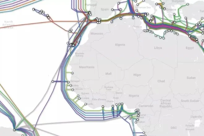 Przerwany podwodny kabel pozbawił część Afryki dostępu do internetu