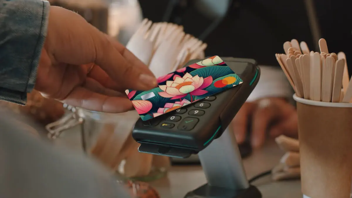 Karty płatnicze zapełnią się wzorami generowanymi przez AI