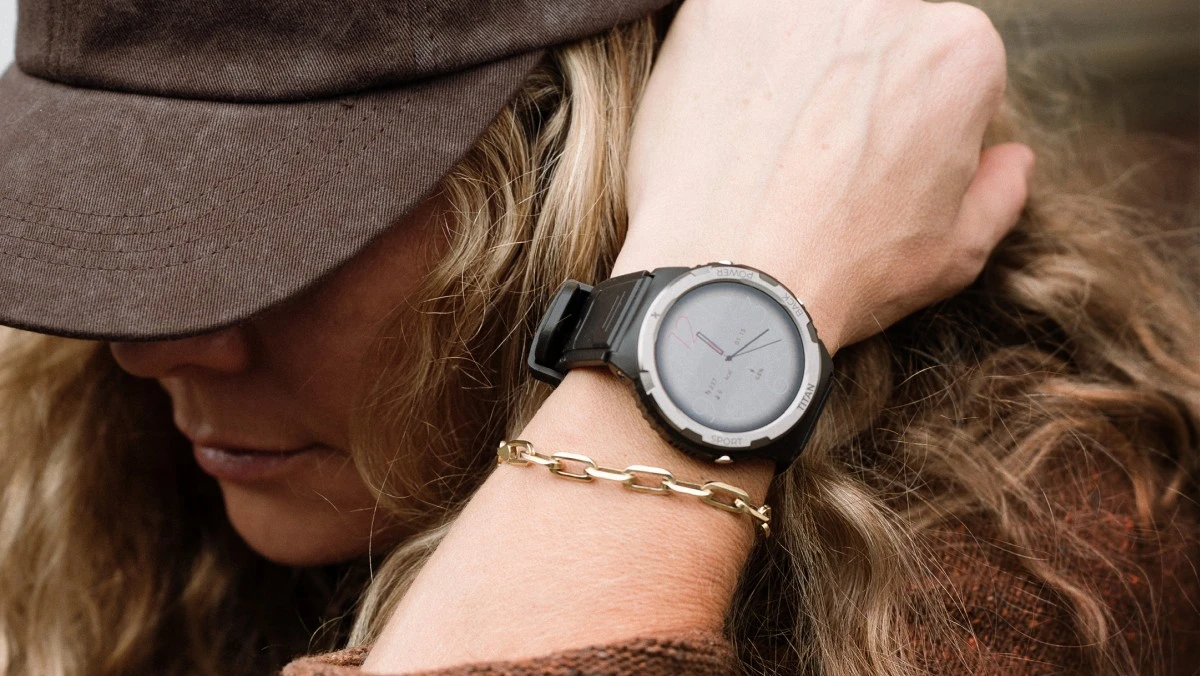 Maxcom Valkiria Misty Brown to polski smartwatch w limitowanej odsłonie