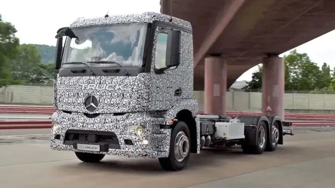 Mercedes zaprezentował pierwszą w pełni elektryczną ciężarówkę