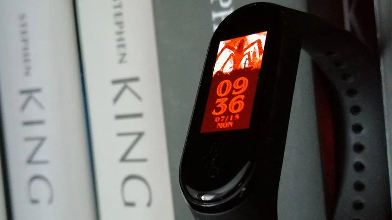 Mi Band 4 – jak wgrać i zmienić watchface?