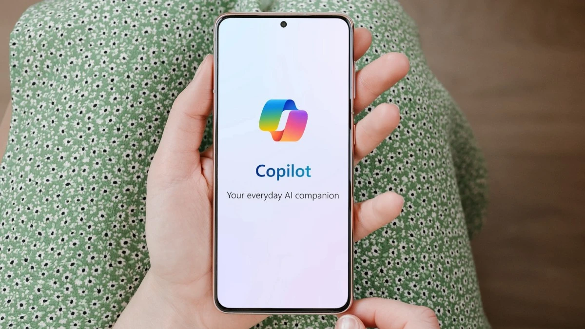 Microsoft Copilot od teraz także na smartfonach. Jest dostępny za darmo