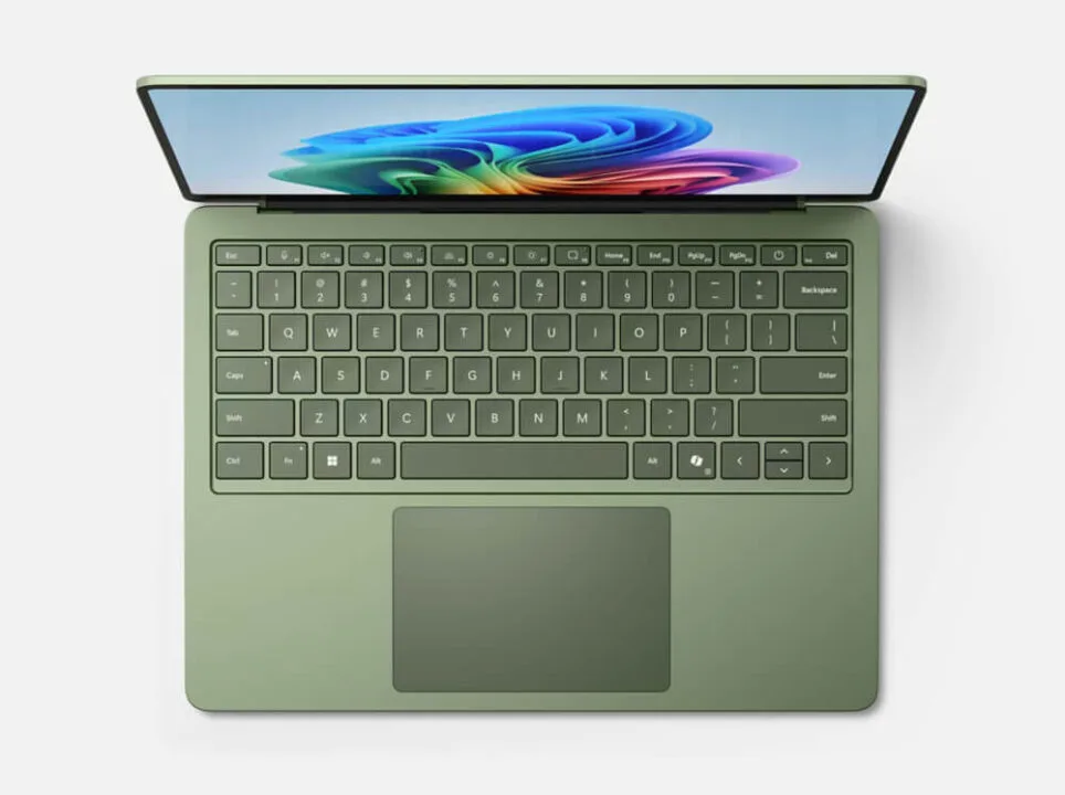Microsoft Surface Laptop 8-1