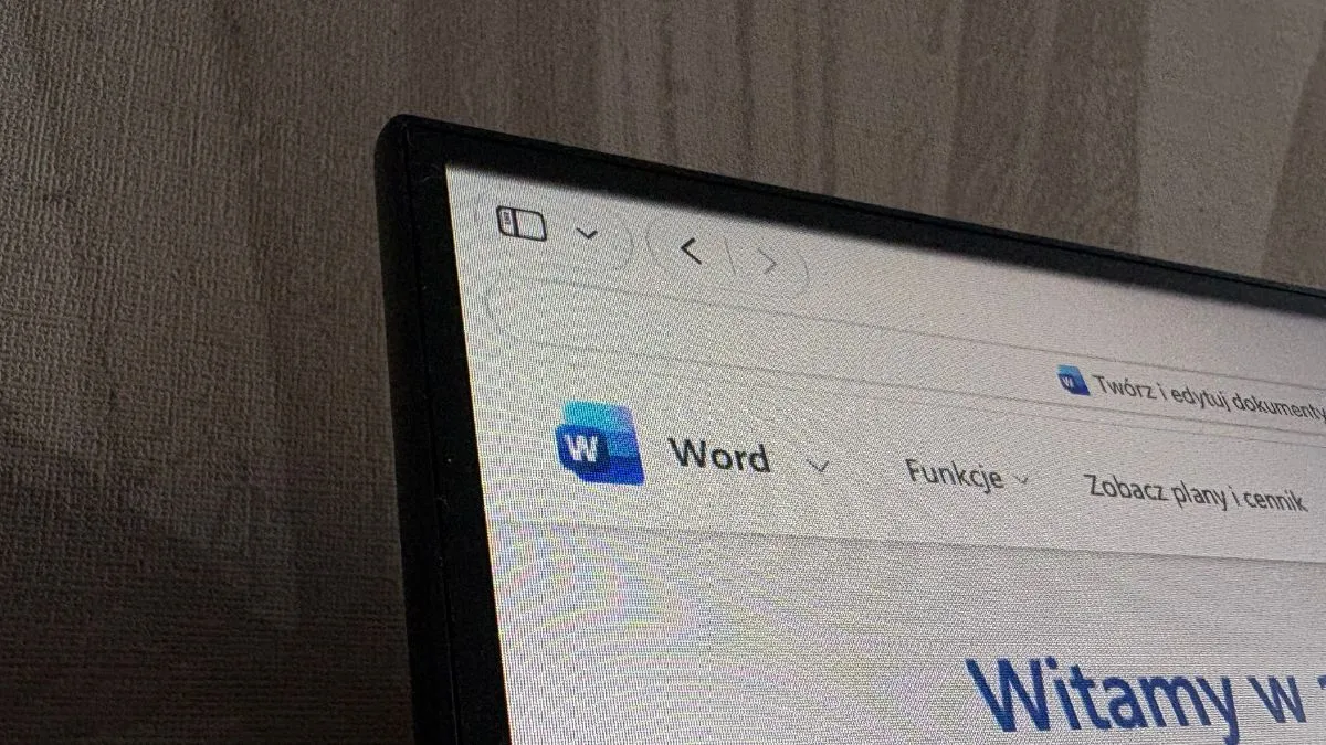 Word oszalał. Nadaje plikom losowe nazwy i zapisuje je gdzie popadnie