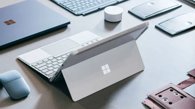 Microsoft zapowiada urządzenie Surface z podwójnym ekranem