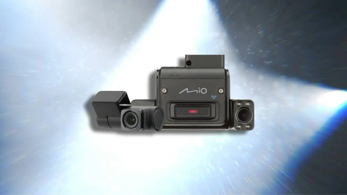 Mio z wyjątkowym wideorejestratorem. Trzy obiektywy i dużo więcej