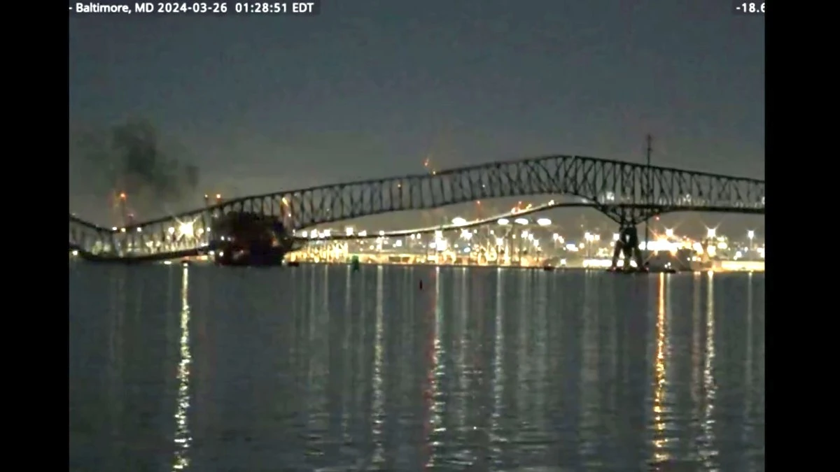 Zawalił się most w Baltimore. W konstrukcję uderzył statek (wideo)