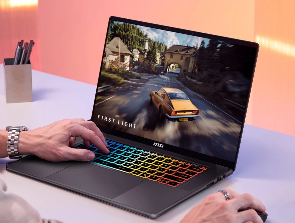 MSI Prestige N16 Flip AI+