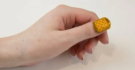 NailO – niewielki trackpad mocowany do paznokcia (wideo)