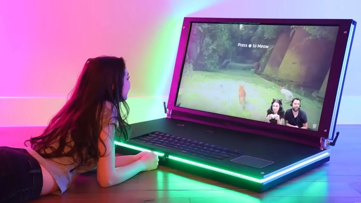 YouTuberzy zbudowali ogromnego laptopa gamingowego