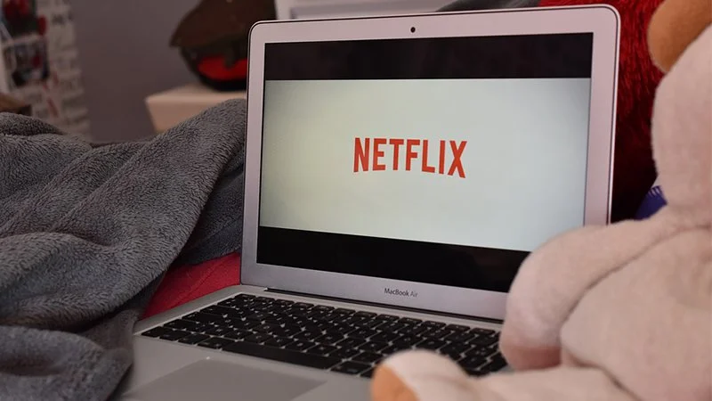 Dzielisz konto do Netflixa ze znajomymi? Platforma zapowiada poważne zmiany w swojej polityce