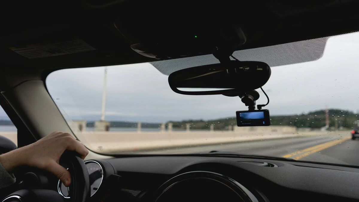 Samochód zyska własne „oczy”. Nowy eksperyment Google z Gemini budzi podziw i przerażenie