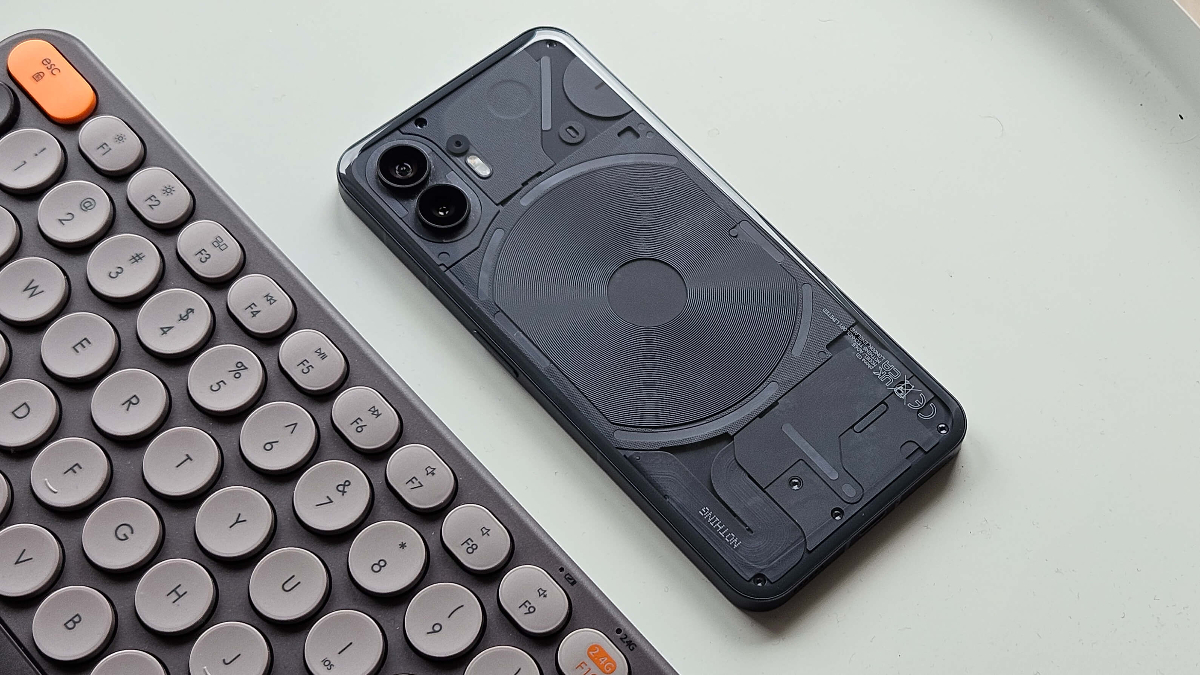 Test Nothing Phone (2). Droższy, lepszy i bardziej dojrzały