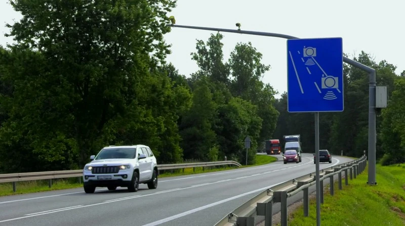 Ogłoszono nowe odcinkowe pomiary prędkości w Polsce. Te aplikacje uchronią przed karami