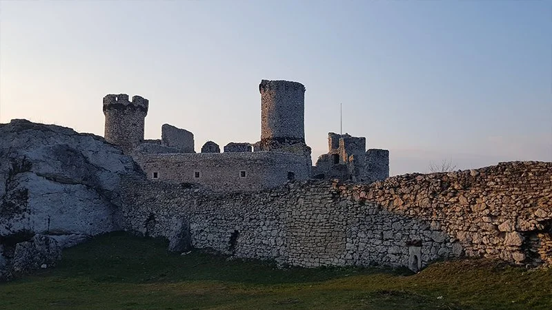 Ekipa filmowa netfliksowego Wiedźmina pojawiła się w Polsce i nagrywa sceny na jednym z zamków