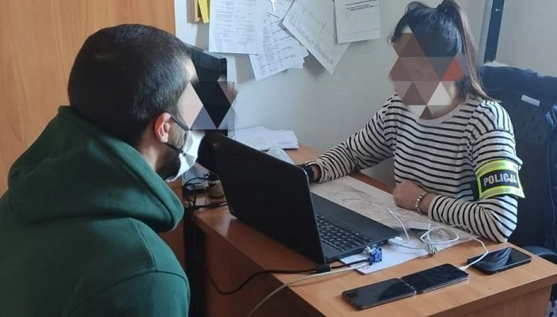 Oszukiwał na BLIK. 32-letni obywatel Ukrainy zatrzymany