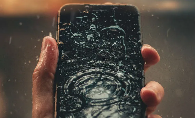 To szkło na wyświetlacz dla smartfona zabija 99% bakterii