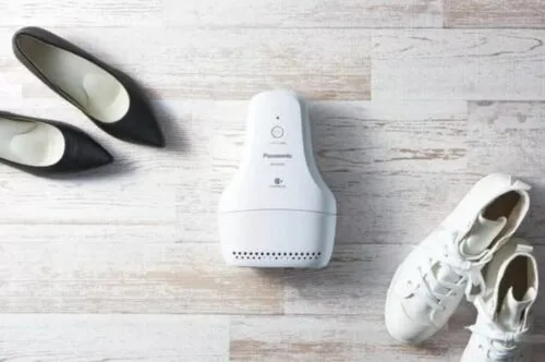 Panasonic zaprezentował urządzenie do… likwidowania złego zapachu obuwia