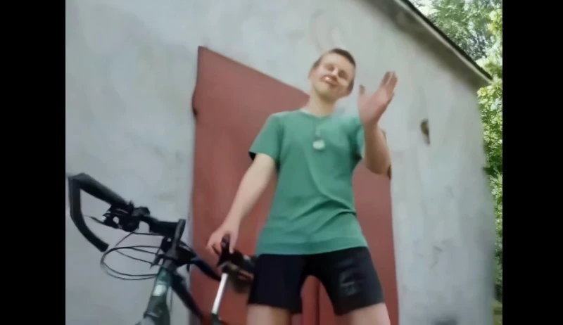 Paweł Jumper ma już 10 lat. Kultowe nagranie bawi internautów do łez (wideo)