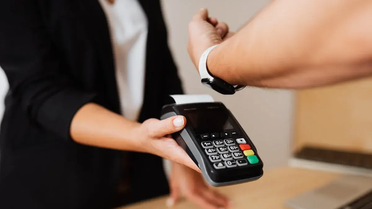 Nowe NFC w smartfonach: koniec problemów przy kasie?