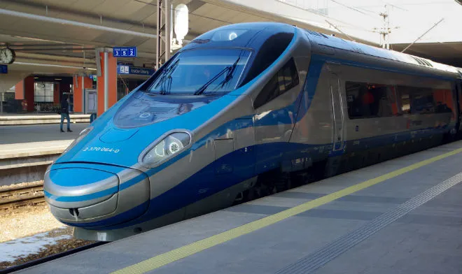 Jeżdżąc pociągami PKP nie będzie trzeba zabierać ze sobą dowodu