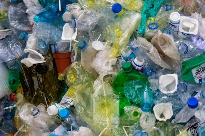 Badania mówią jasno: do 2040 roku możemy pływać w plastiku