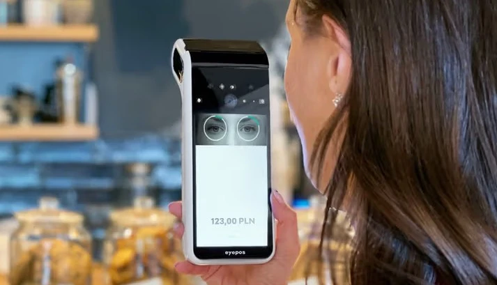 płatności oczami payeye