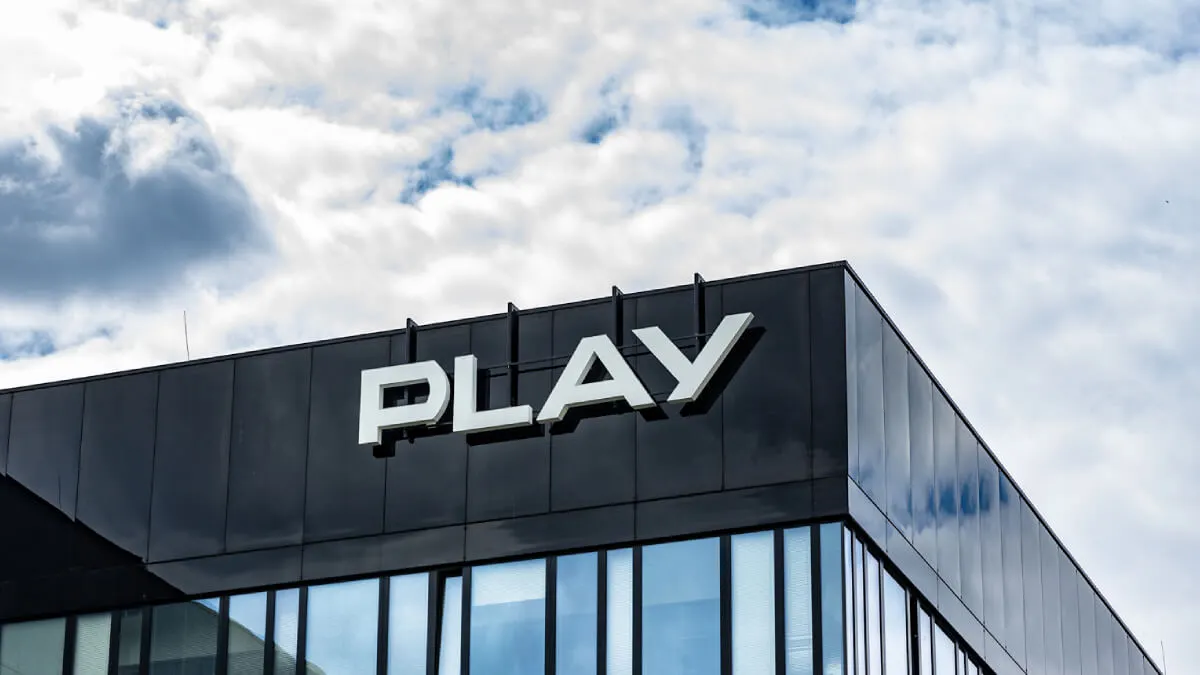 Kupujesz starter, a tam brak karty. Play wprowadza  nową ofertę