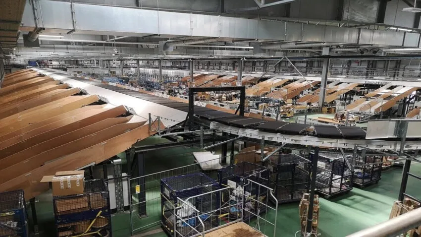 Poczta Polska będzie prześwietlać Wasze paczki. Specjalny skaner już w drodze