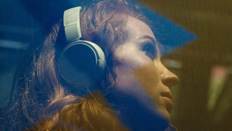 Polacy pokochali podcasty. Trzykrotny wzrost popularności i światowa czołówka