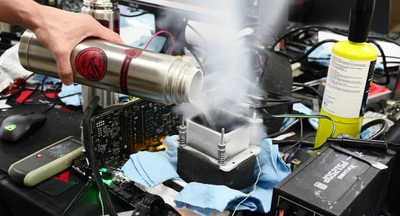 Intel: nie podkręcajcie tych procesorów!