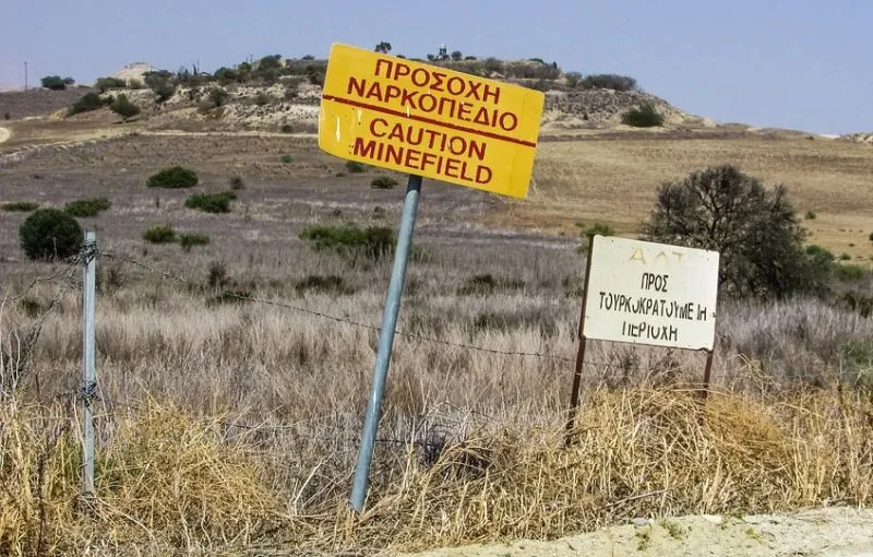 Sztuczna inteligencja pomaga w szybszym i bezpieczniejszym usuwaniu pól minowych