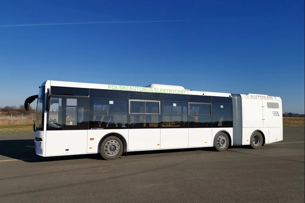 polski Autosan autobus elektryczny autoelektrosan Sancity 12LF E