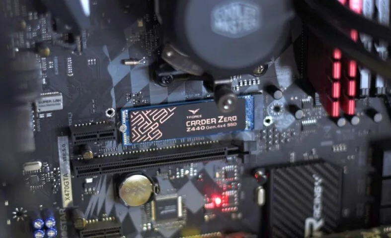 Jak sprawdzić zużycie dysku SSD i inne dane na jego temat?