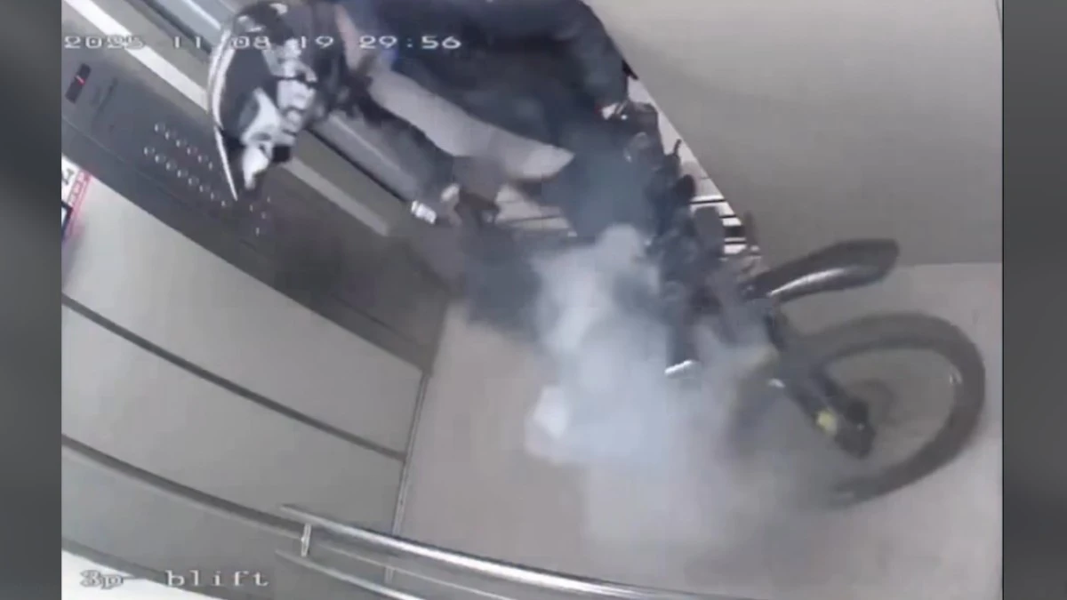 Pożar roweru elektrycznego w windzie. Nagranie zmusza do refleksji