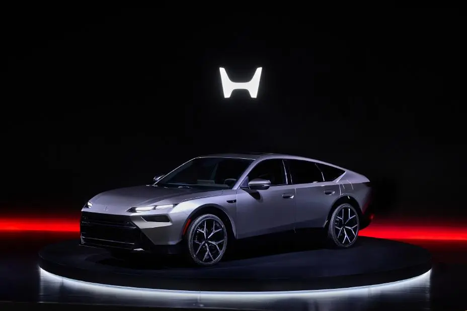 Honda wraca do hybryd. Pokazała SUV-a i sedana rodem z Cyberpunka