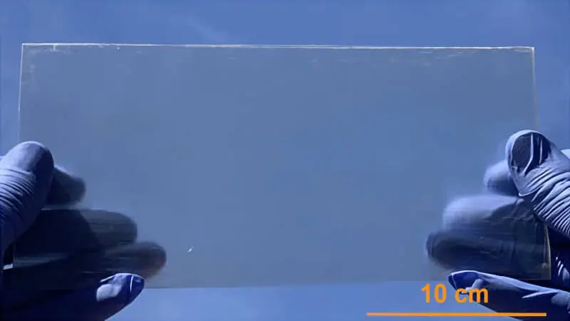 Okna i ekrany dotykowe z przezroczystego drewna. Rewolucyjny materiał