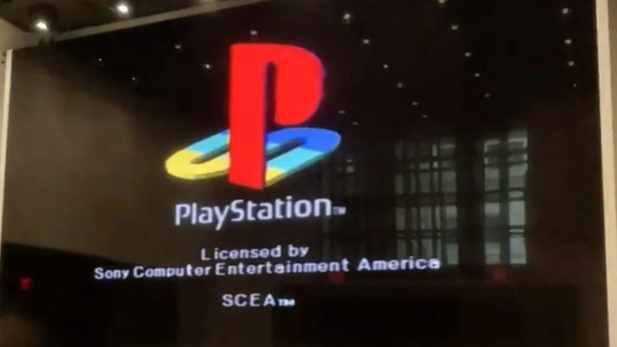 PlayStation 1 zostało uruchomione na 420-calowym ekranie. Efekt robi wrażenie