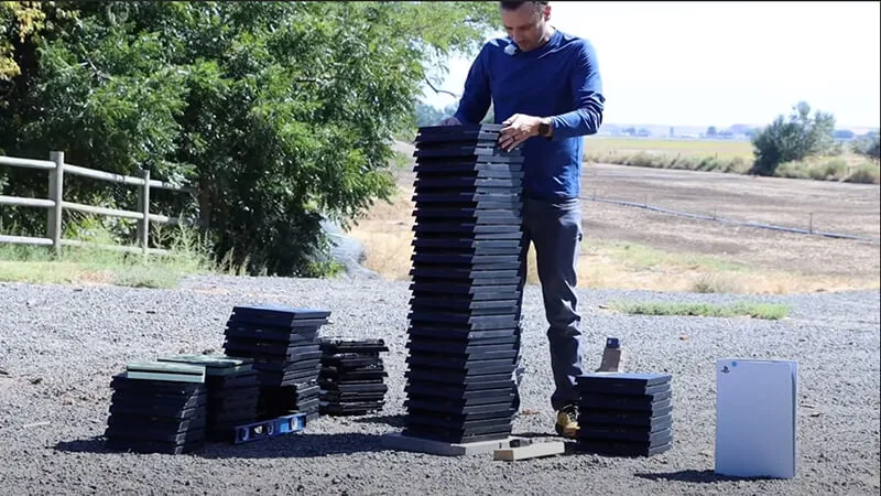 YouTuber zbudował wieżę z PS4, bo domaga się „prawa do naprawy”