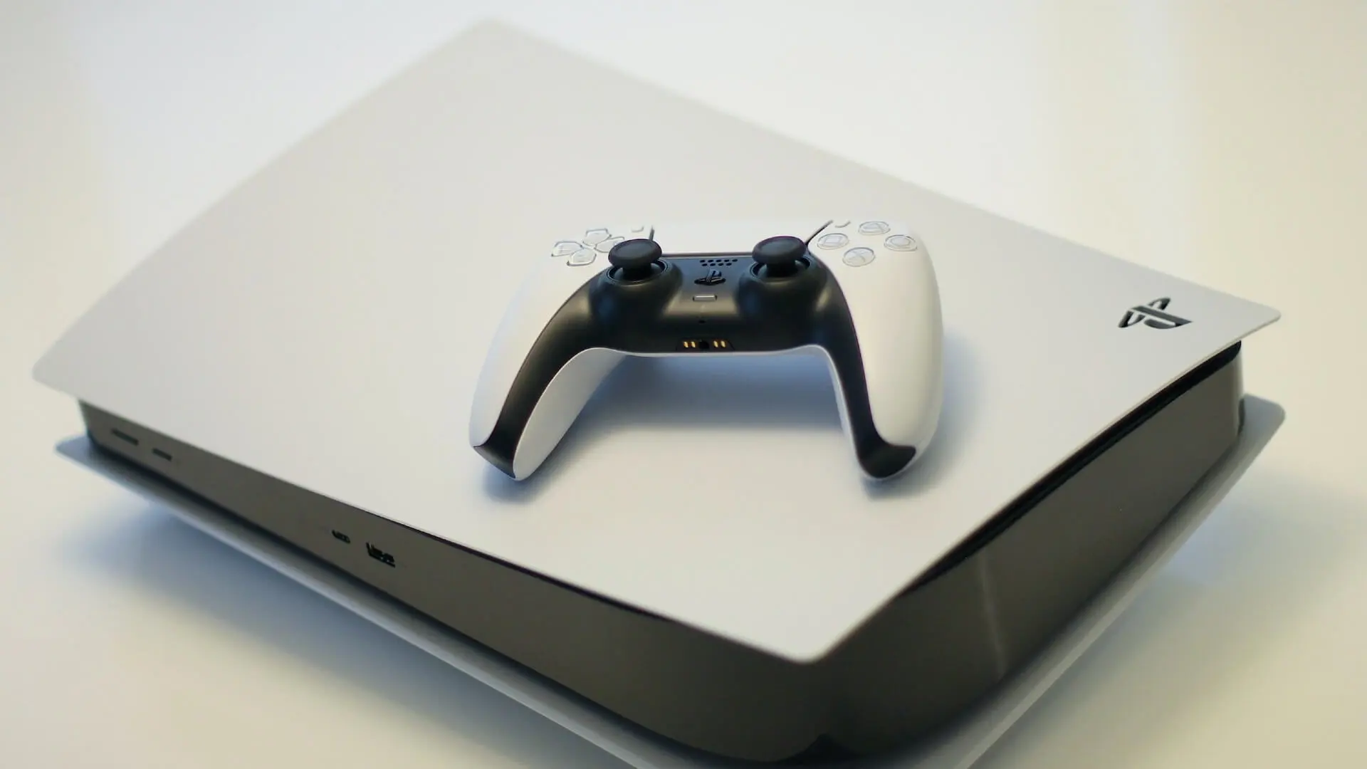 Sony chwali się wynikami sprzedaży PS5. Dużo, mało?